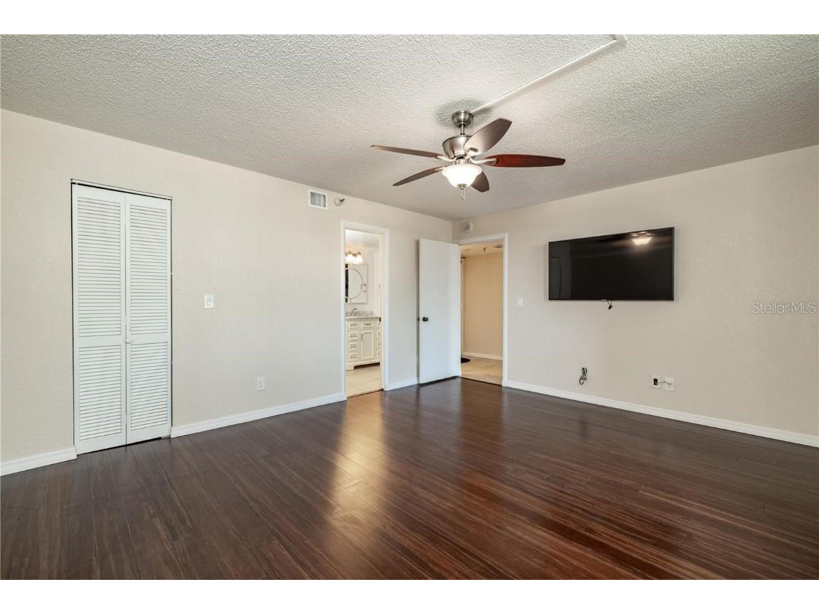 5950 Pelican Bay Plaza S #204 Gulfport FL 33707 TB8443866 image21