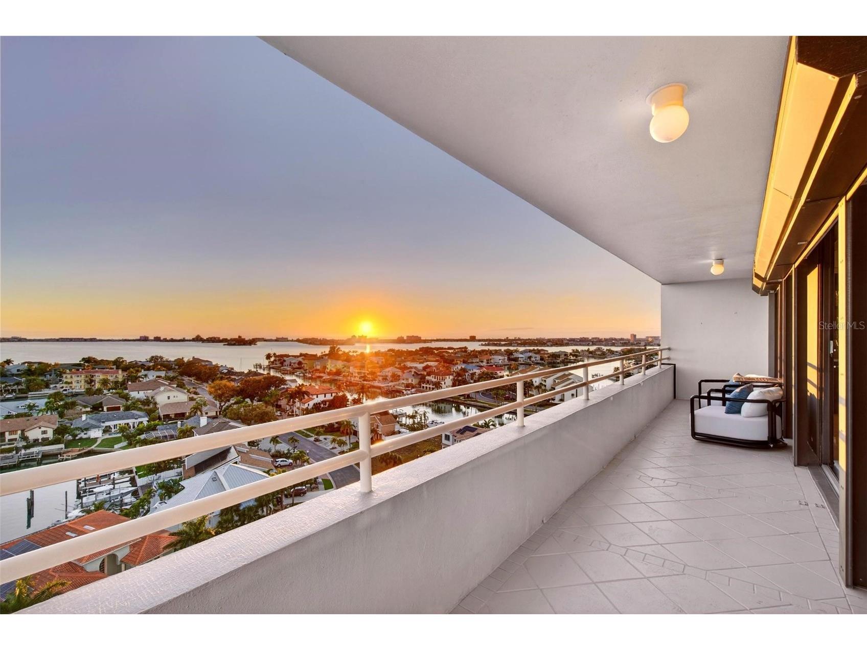 5950 Pelican Bay Plaza S #2A Saint Petersburg FL 33707 TB8473240 image3