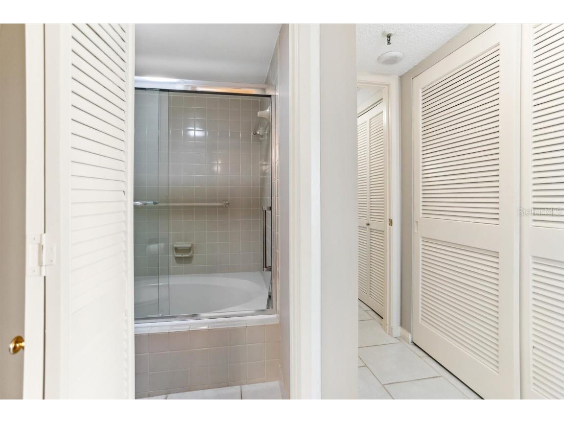 5950 Pelican Bay Plaza S #2E Saint Petersburg FL 33707 TB8360190 image43