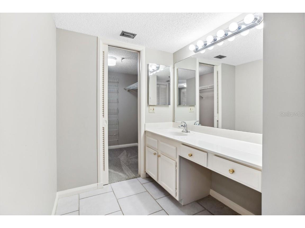 5950 Pelican Bay Plaza S #2E Saint Petersburg FL 33707 TB8360190 image7