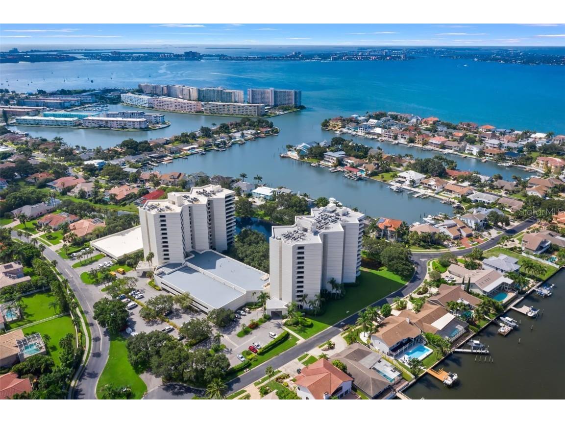 5950 Pelican Bay Plaza S #902 Gulfport FL 33707 - BOCA CIEGA BAY U8210014 image1