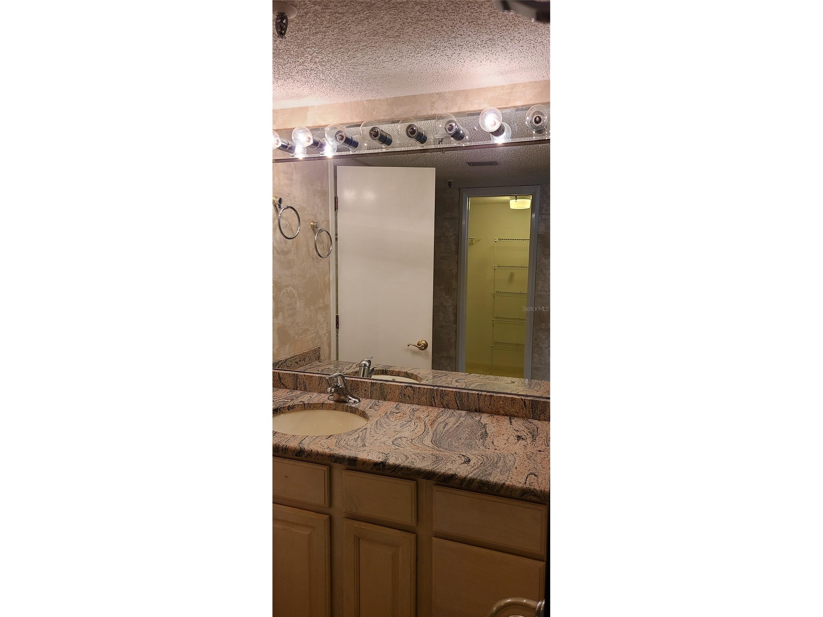 5950 Pelican Bay Plaza S #PH-1B Saint Petersburg FL 33707 TB8457319 image15