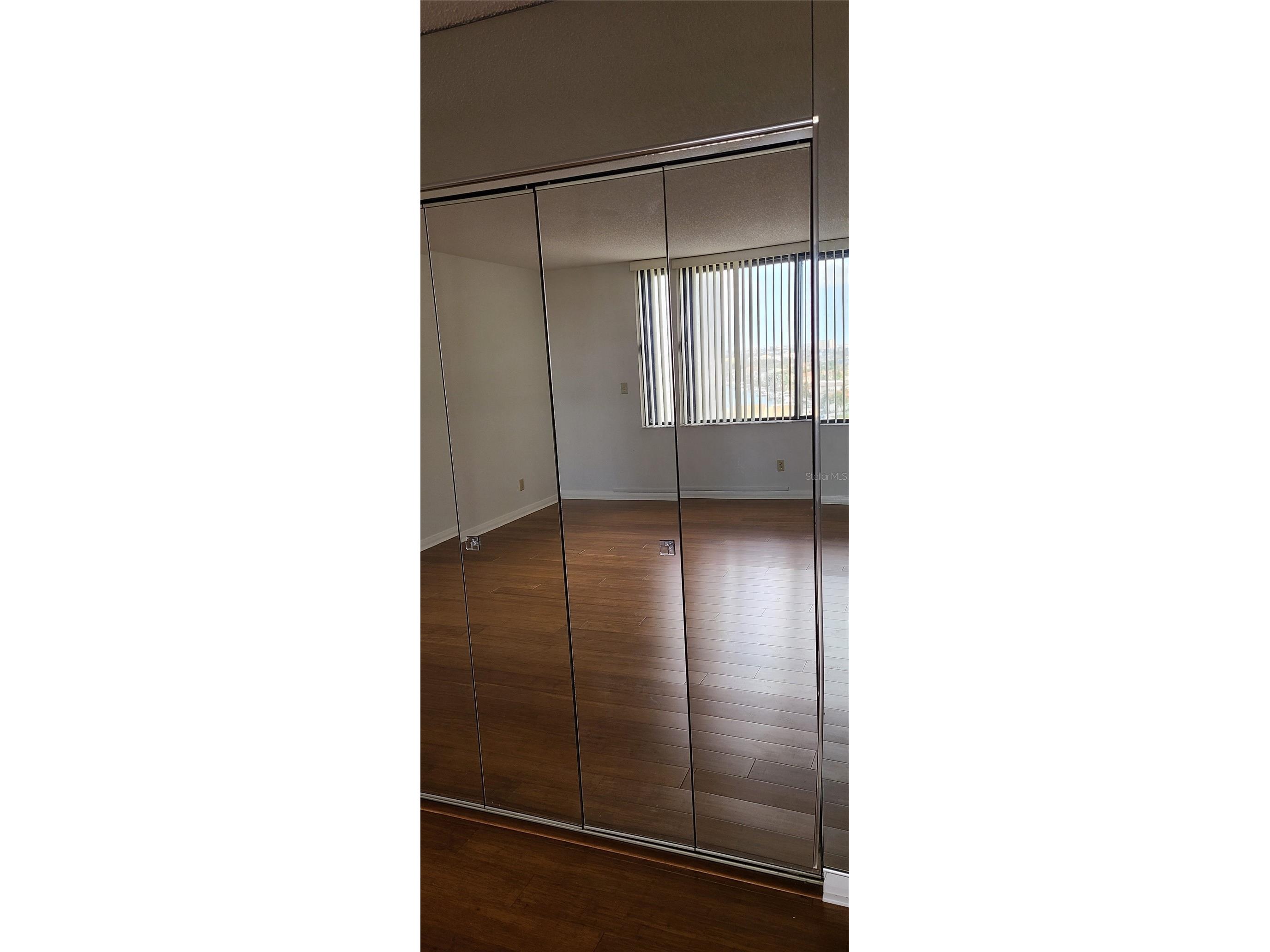 5950 Pelican Bay Plaza S #PH-1B Saint Petersburg FL 33707 TB8457319 image21