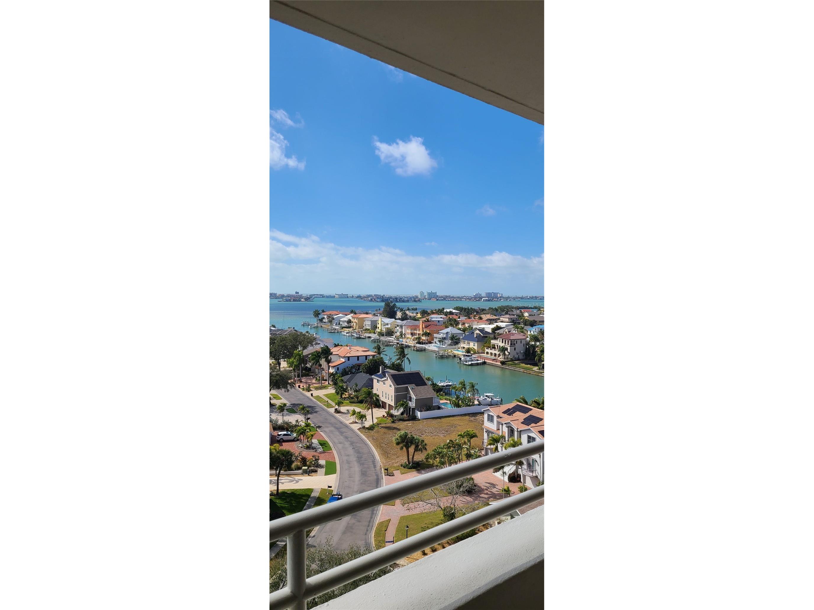 5950 Pelican Bay Plaza S #PH-1B Saint Petersburg FL 33707 TB8457319 image30