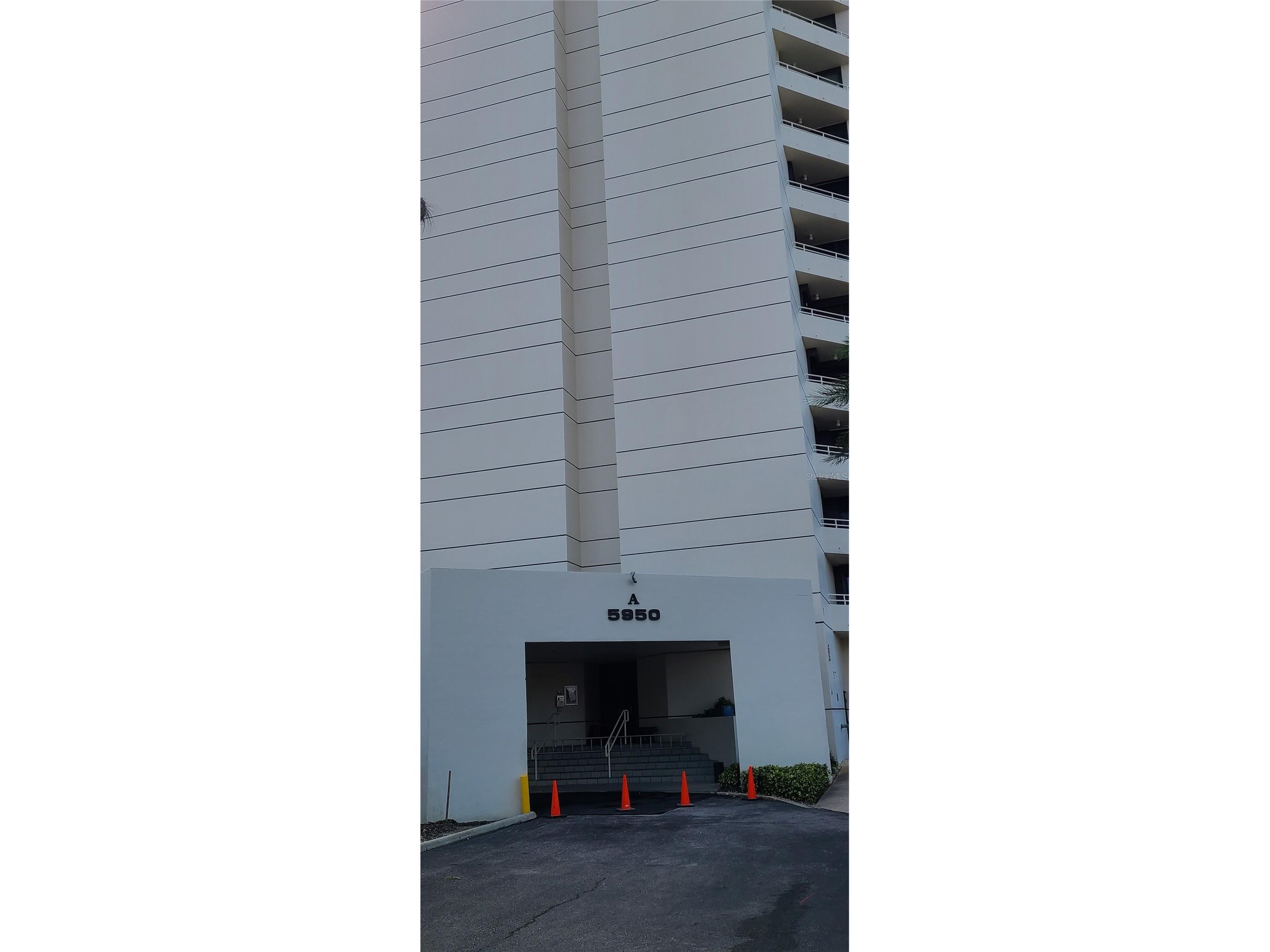 5950 Pelican Bay Plaza S #PH-1B Saint Petersburg FL 33707 TB8457319 image33