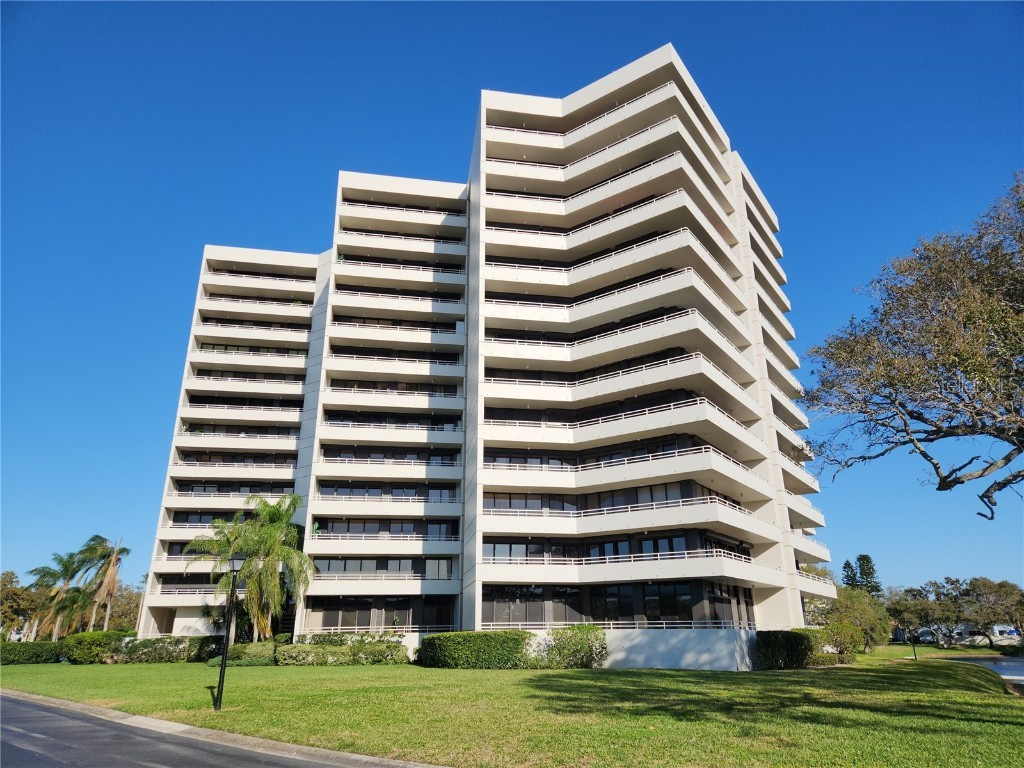 5950 Pelican Bay Plaza S #PH-1C Gulfport FL 33707 U8195914 image1