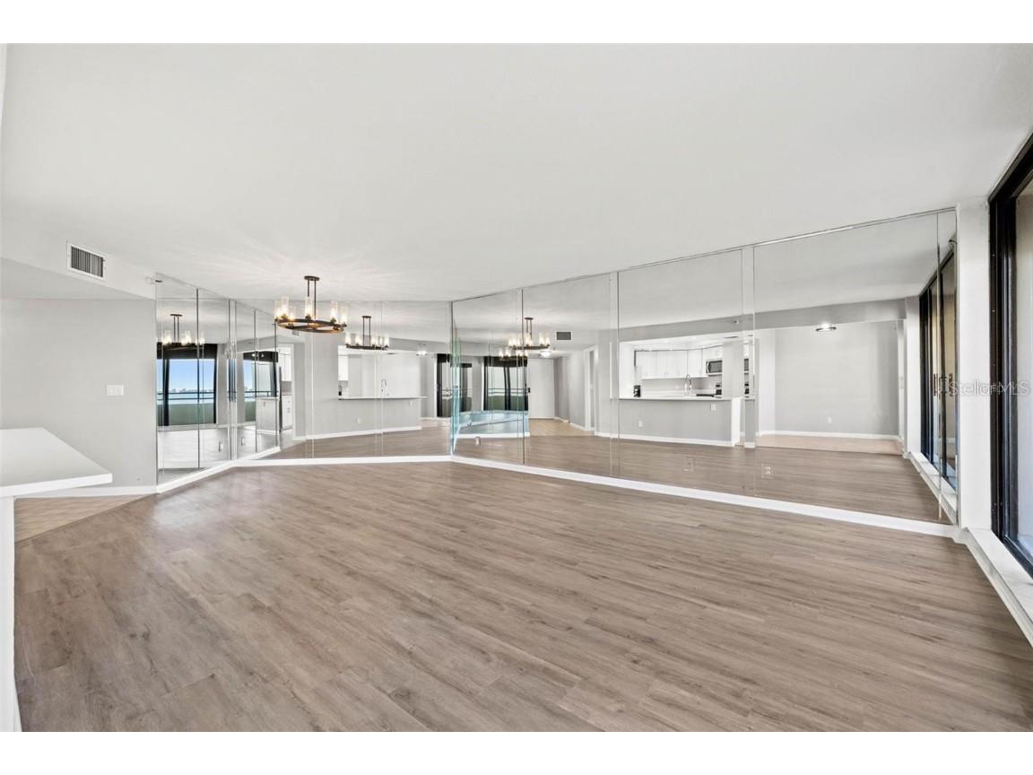 5950 Pelican Bay Plaza S #PH-1C Gulfport FL 33707 TB8418904 image21