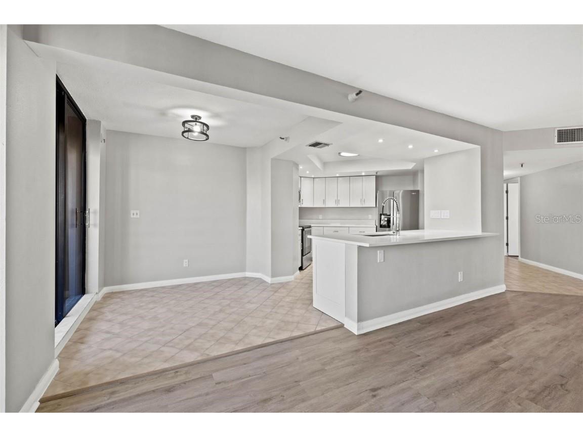 5950 Pelican Bay Plaza S #PH-1C Gulfport FL 33707 TB8418904 image24