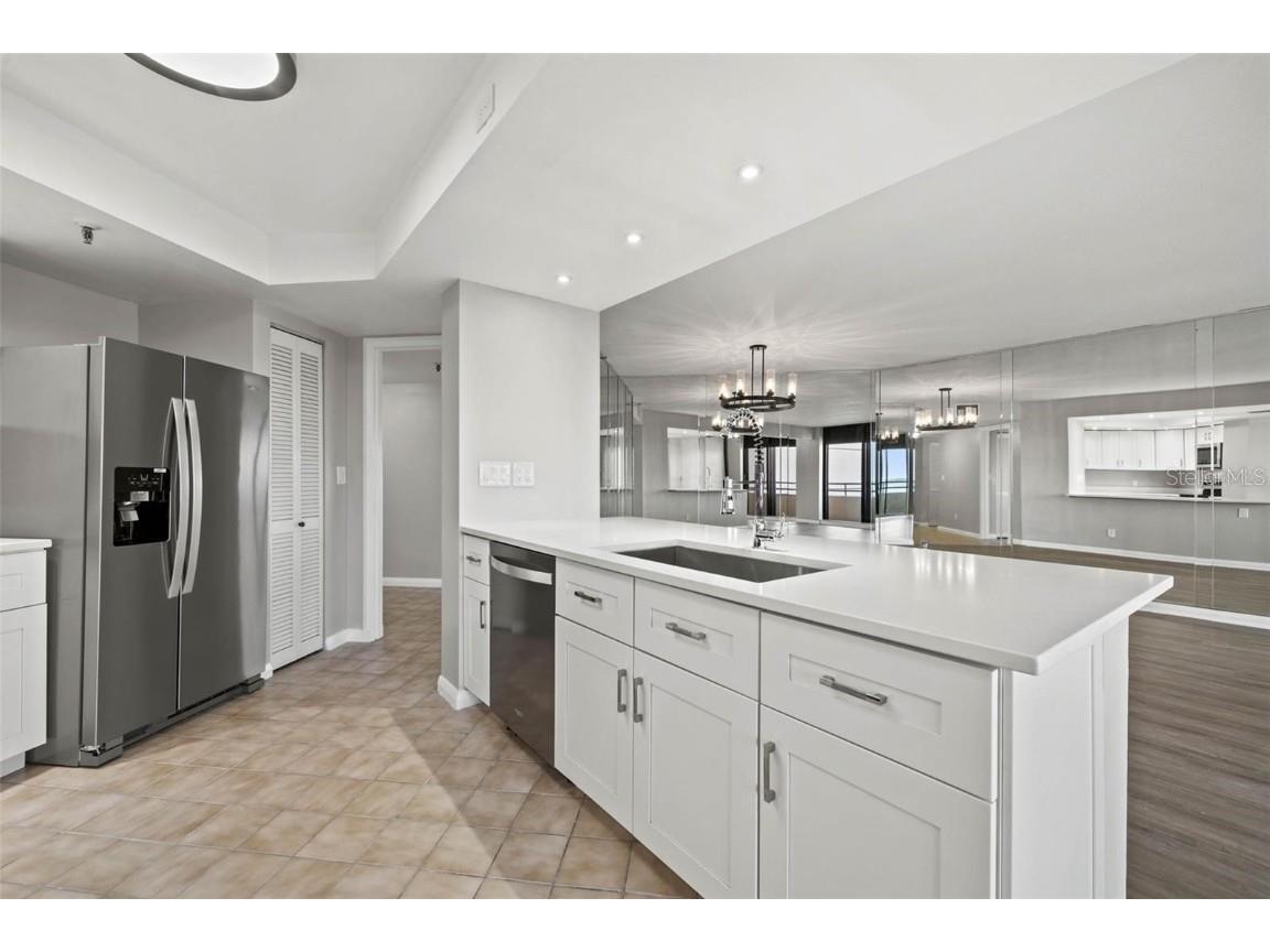 5950 Pelican Bay Plaza S #PH-1C Gulfport FL 33707 TB8418904 image29