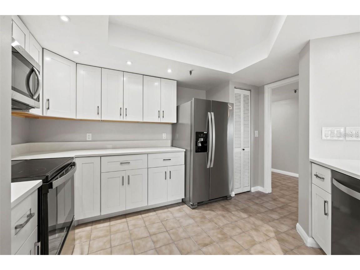 5950 Pelican Bay Plaza S #PH-1C Gulfport FL 33707 TB8418904 image30