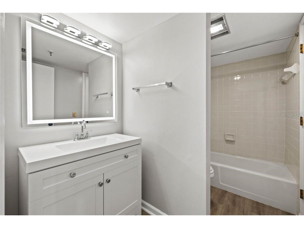 5950 Pelican Bay Plaza S #PH-1C Gulfport FL 33707 TB8418904 image37