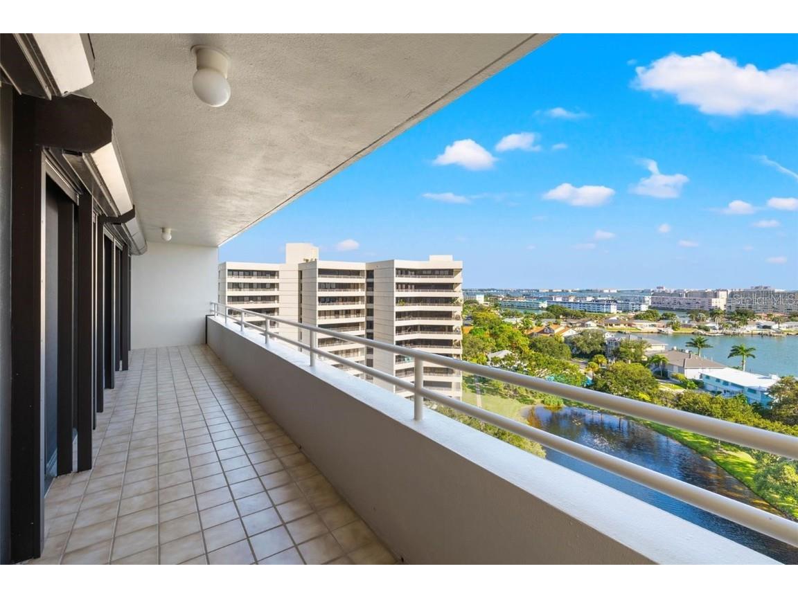 5950 Pelican Bay Plaza S #PH-1C Gulfport FL 33707 TB8418904 image42