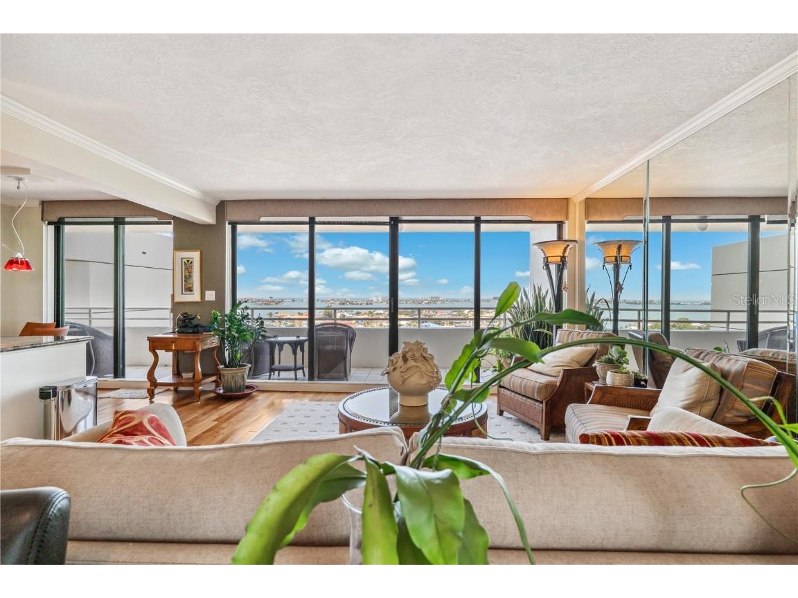 5950 Pelican Bay Plaza S #PH-2F Gulfport FL 33707 TB8352142 image1