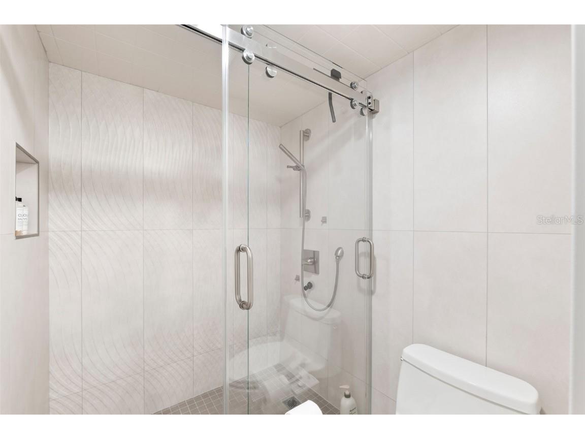 5950 Pelican Bay Plaza S #PH-2F Gulfport FL 33707 TB8352142 image21