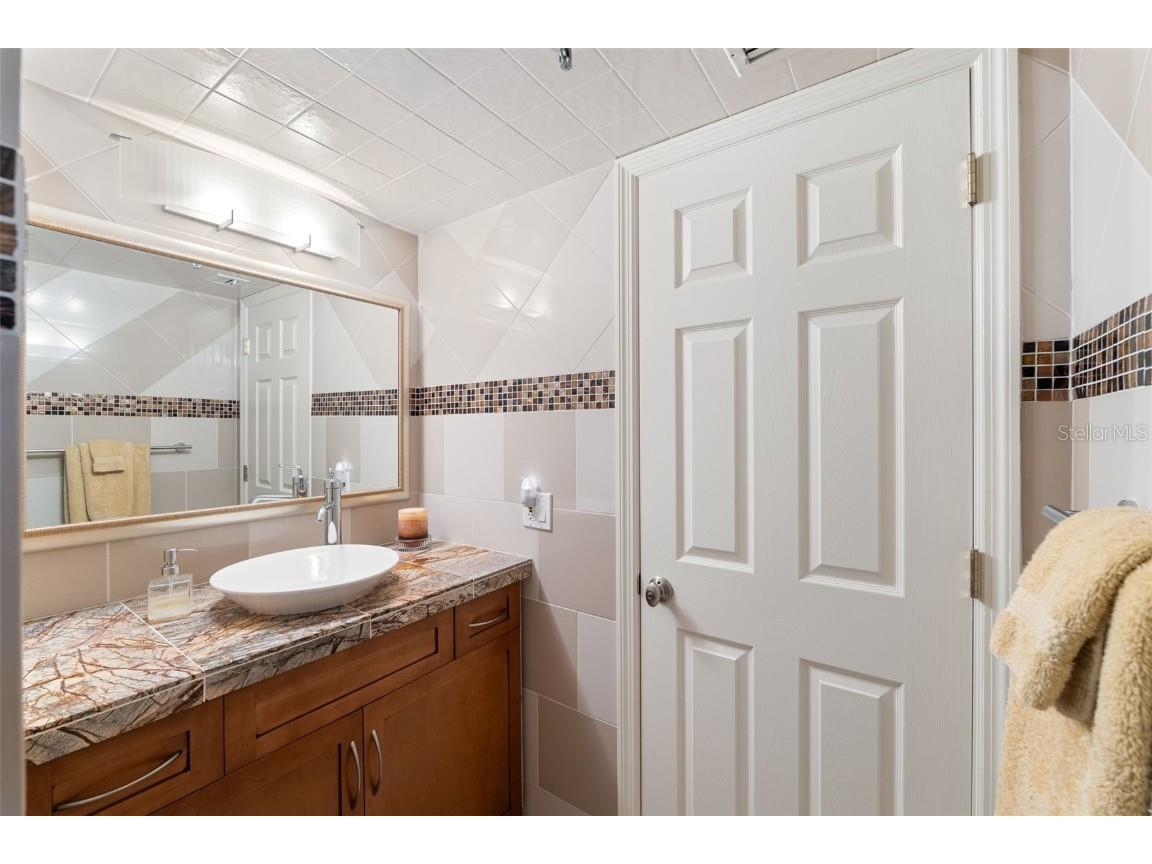 5950 Pelican Bay Plaza S #PH-2F Gulfport FL 33707 TB8352142 image26