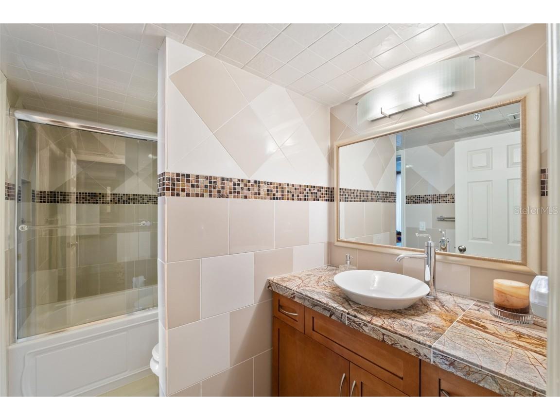 5950 Pelican Bay Plaza S #PH-2F Gulfport FL 33707 TB8352142 image27