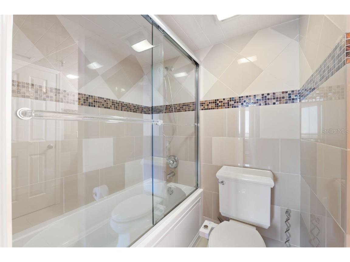 5950 Pelican Bay Plaza S #PH-2F Gulfport FL 33707 TB8352142 image28