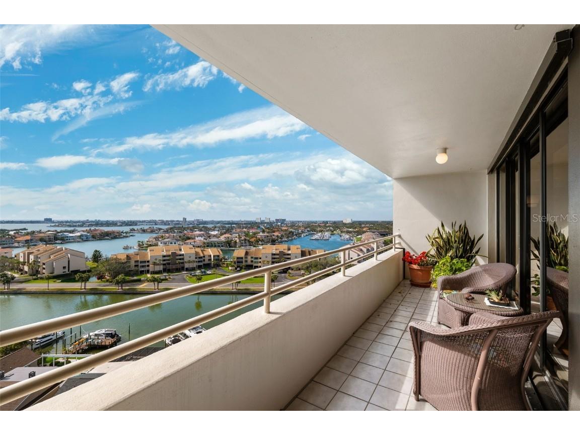 5950 Pelican Bay Plaza S #PH-2F Gulfport FL 33707 TB8352142 image33