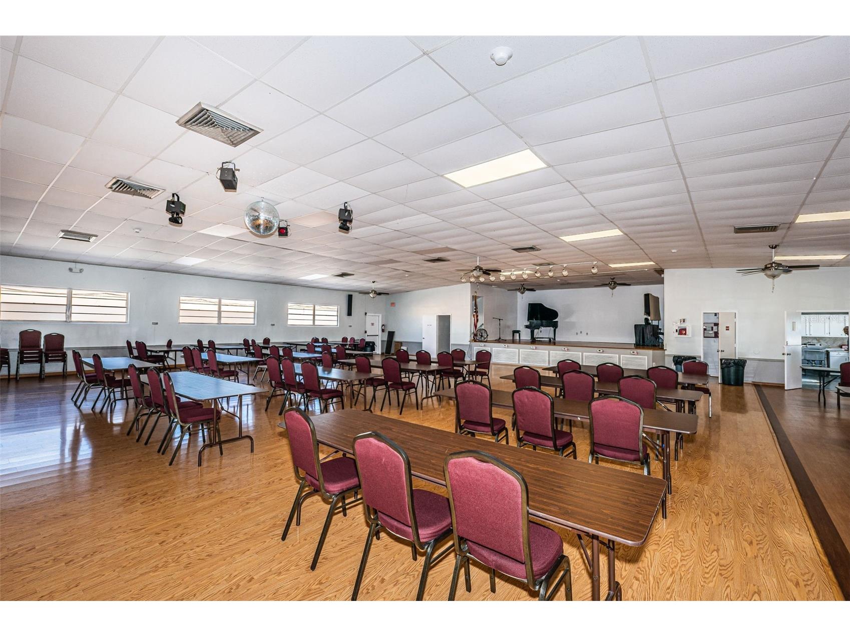 5955 18th Street N #7 Saint Petersburg FL 33714 TB8476279 image12