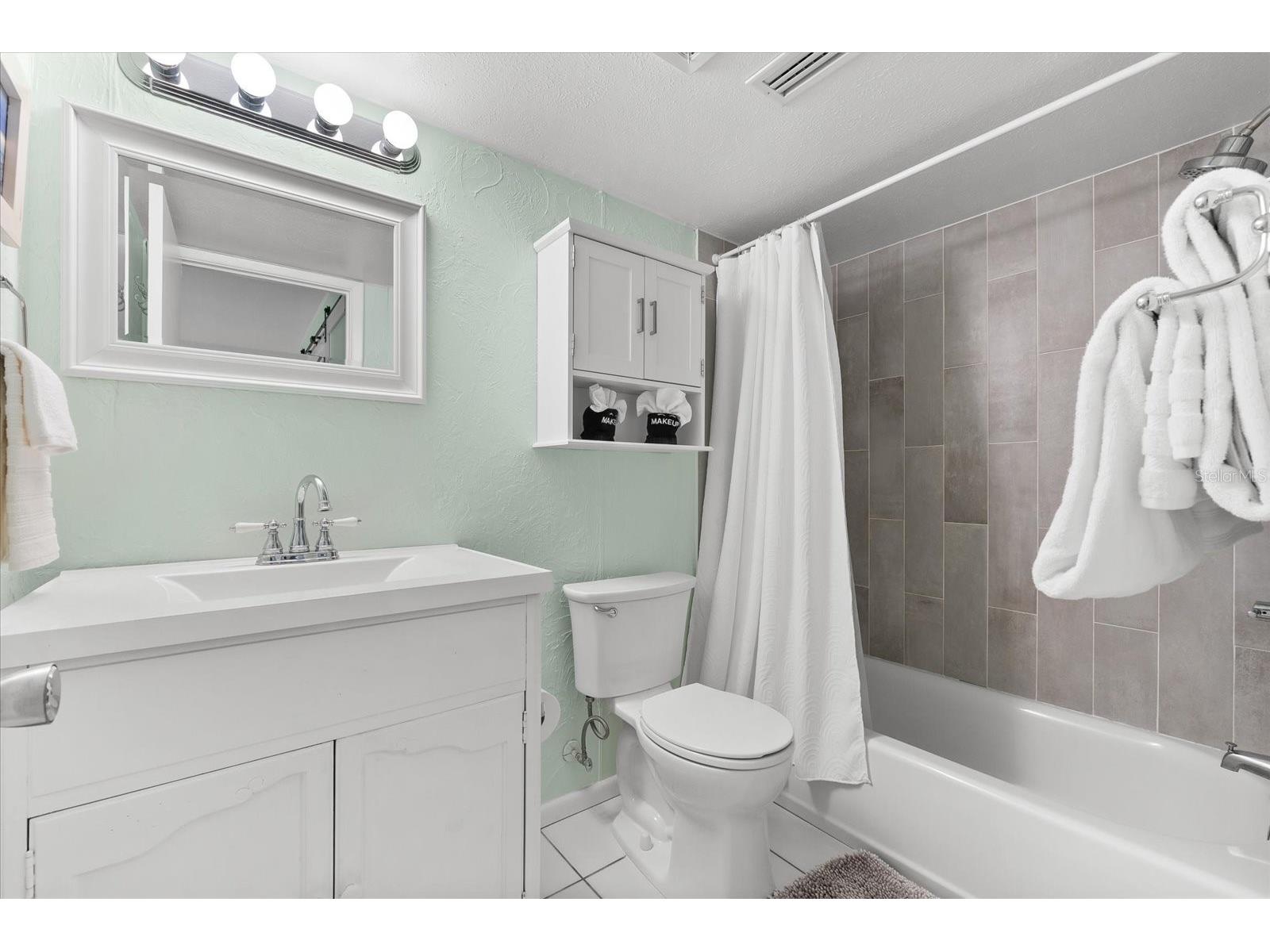 5955 Midnight Pass Road #4E Sarasota FL 34242 A4681682 image23