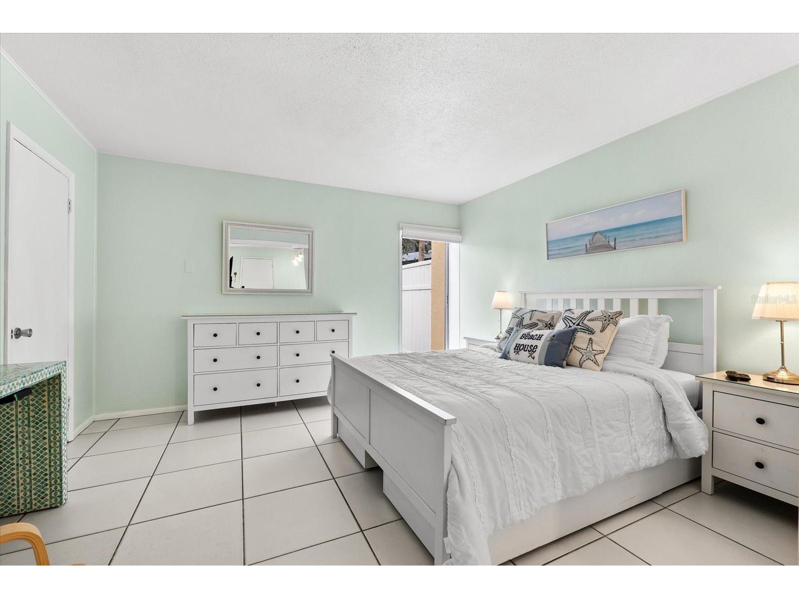 5955 Midnight Pass Road #4E Sarasota FL 34242 A4681682 image28