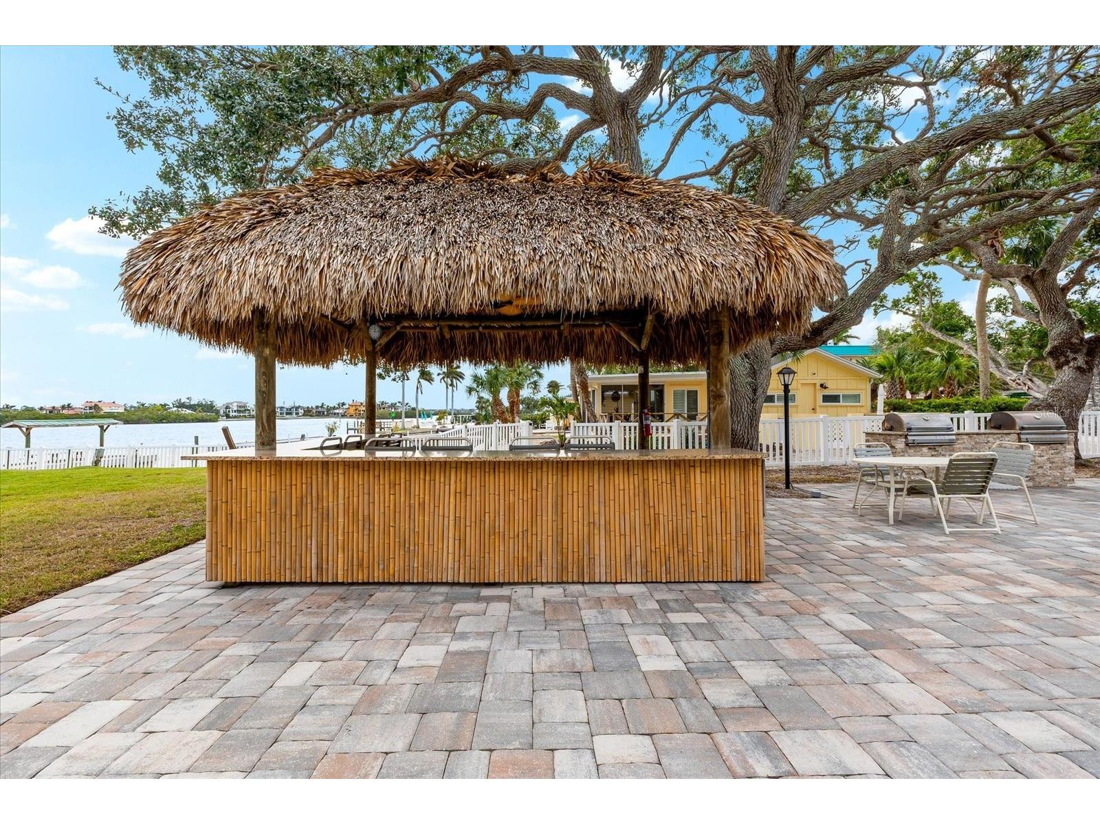 5955 Midnight Pass Road #4E Sarasota FL 34242 A4681682 image51