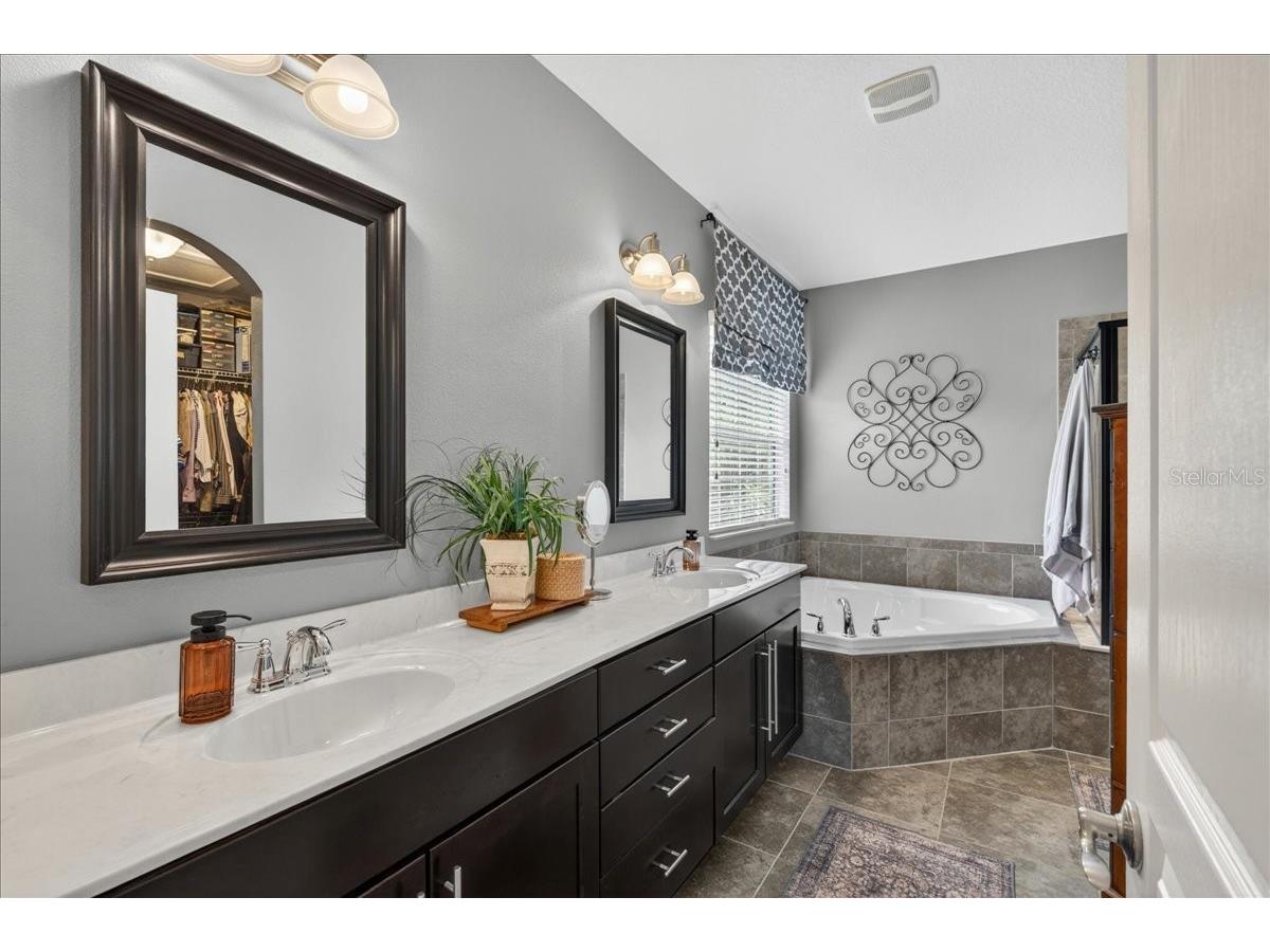 5955 Parkset Drive Lithia FL 33547 TB8515964 image42