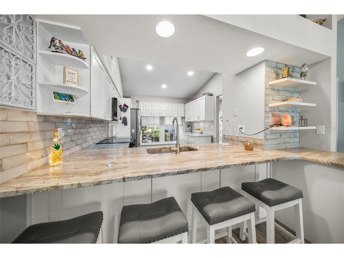 5958 Clubside Drive Sarasota FL 34243 A4673988 image10