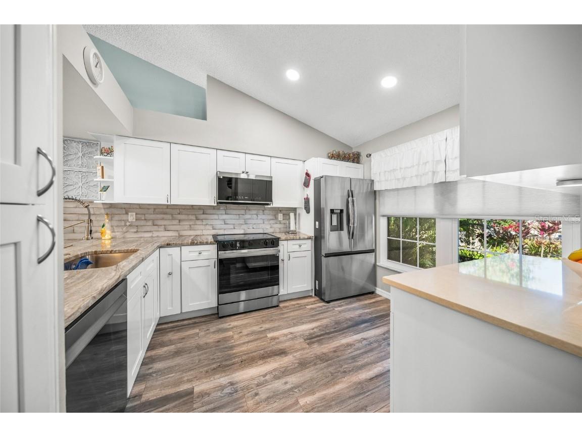 5958 Clubside Drive Sarasota FL 34243 A4673988 image11