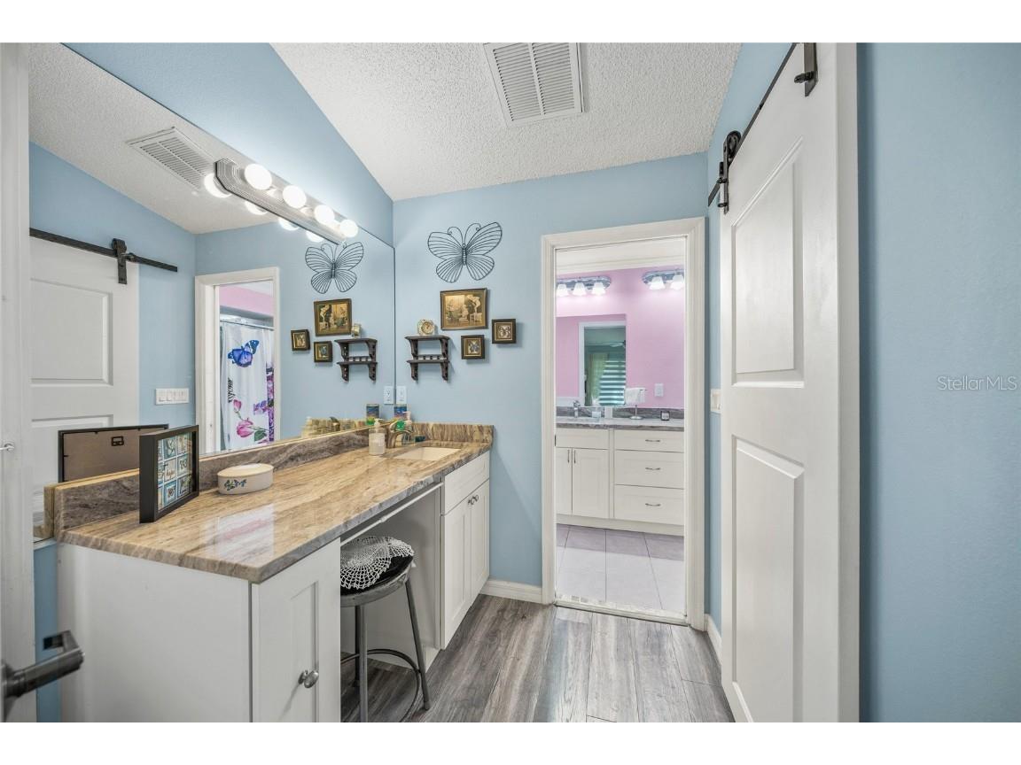 5958 Clubside Drive Sarasota FL 34243 A4673988 image21