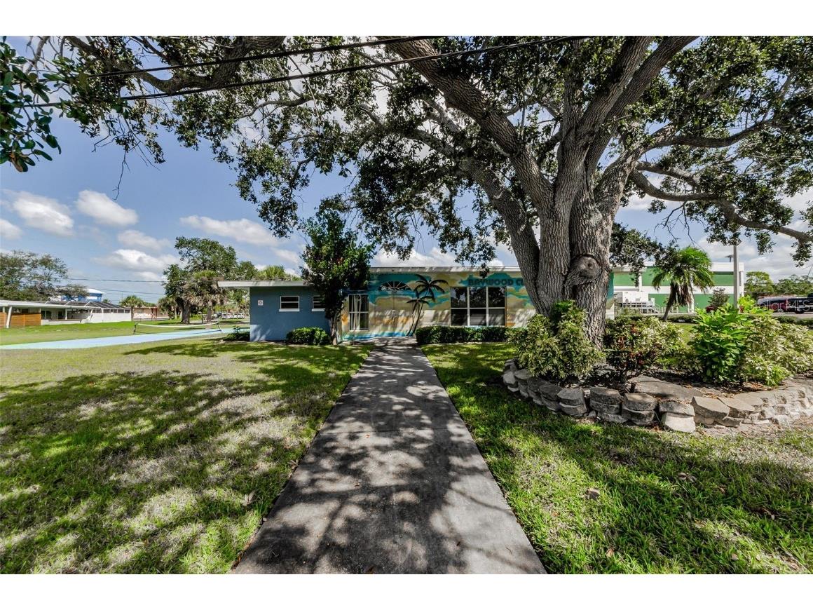 596 Baywood Drive N Dunedin FL 34698 TB8437798 image10