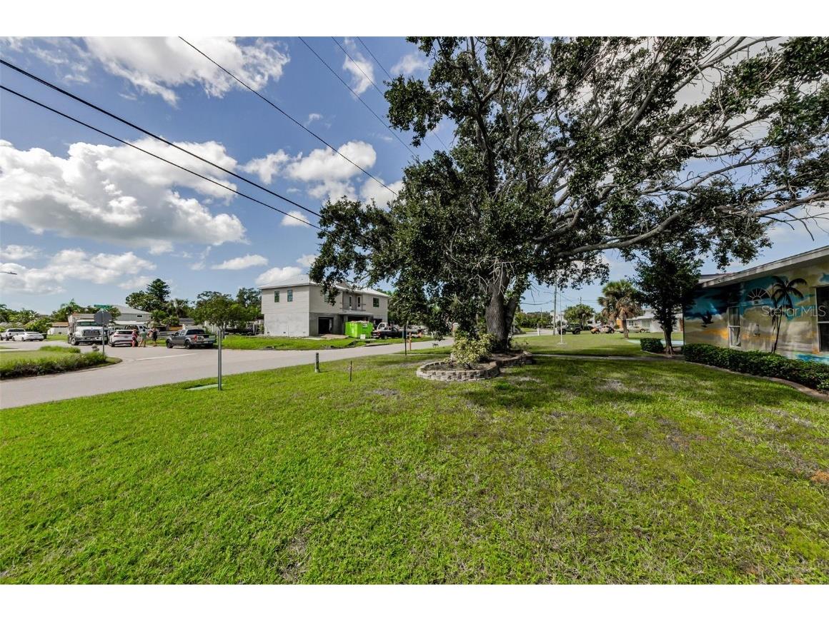 596 Baywood Drive N Dunedin FL 34698 TB8437798 image15