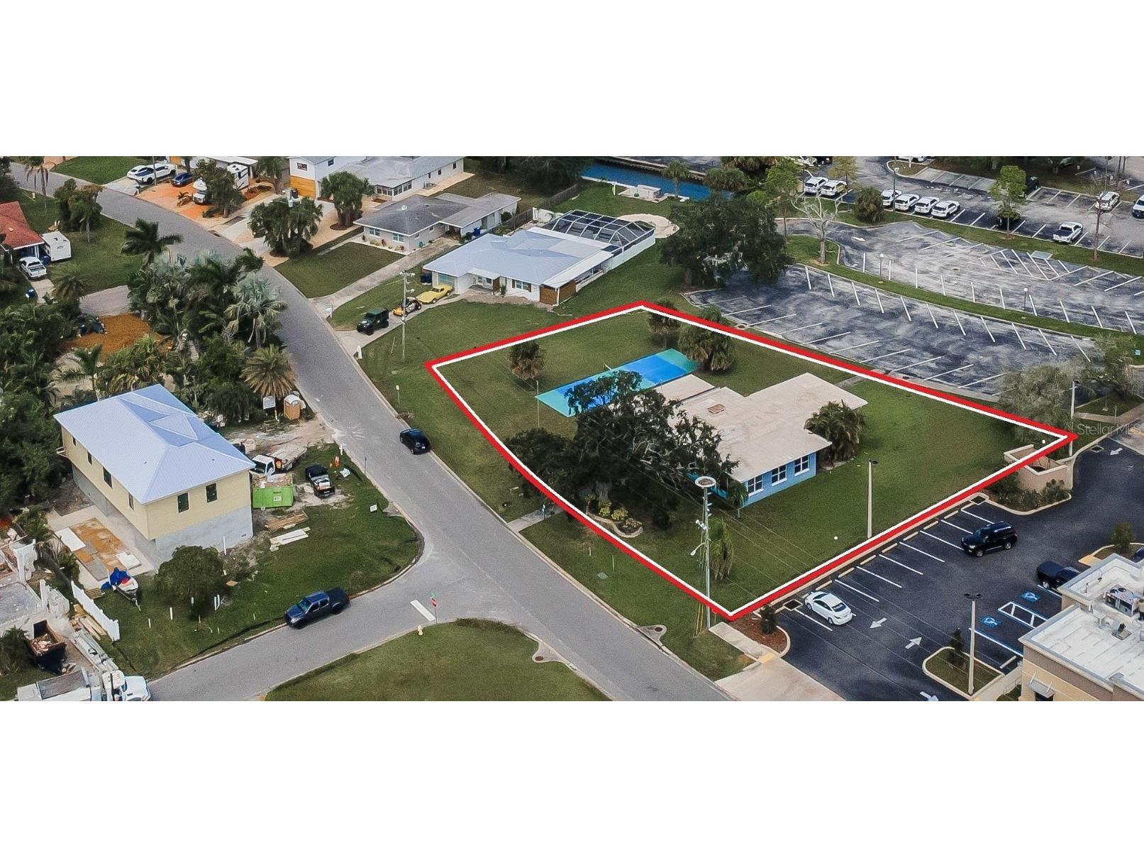 596 Baywood Drive N Dunedin FL 34698 TB8437798 image2