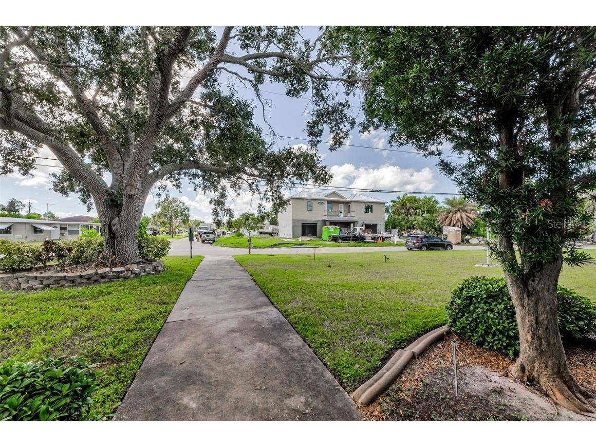 596 Baywood Drive N Dunedin FL 34698 TB8437798 image9