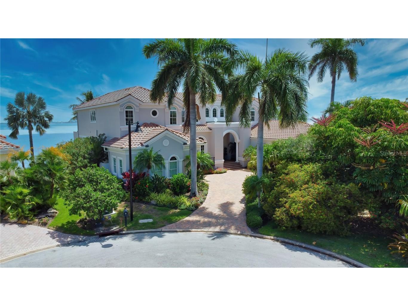 596 Outrigger Lane Longboat Key FL 34228 A4543167 image1