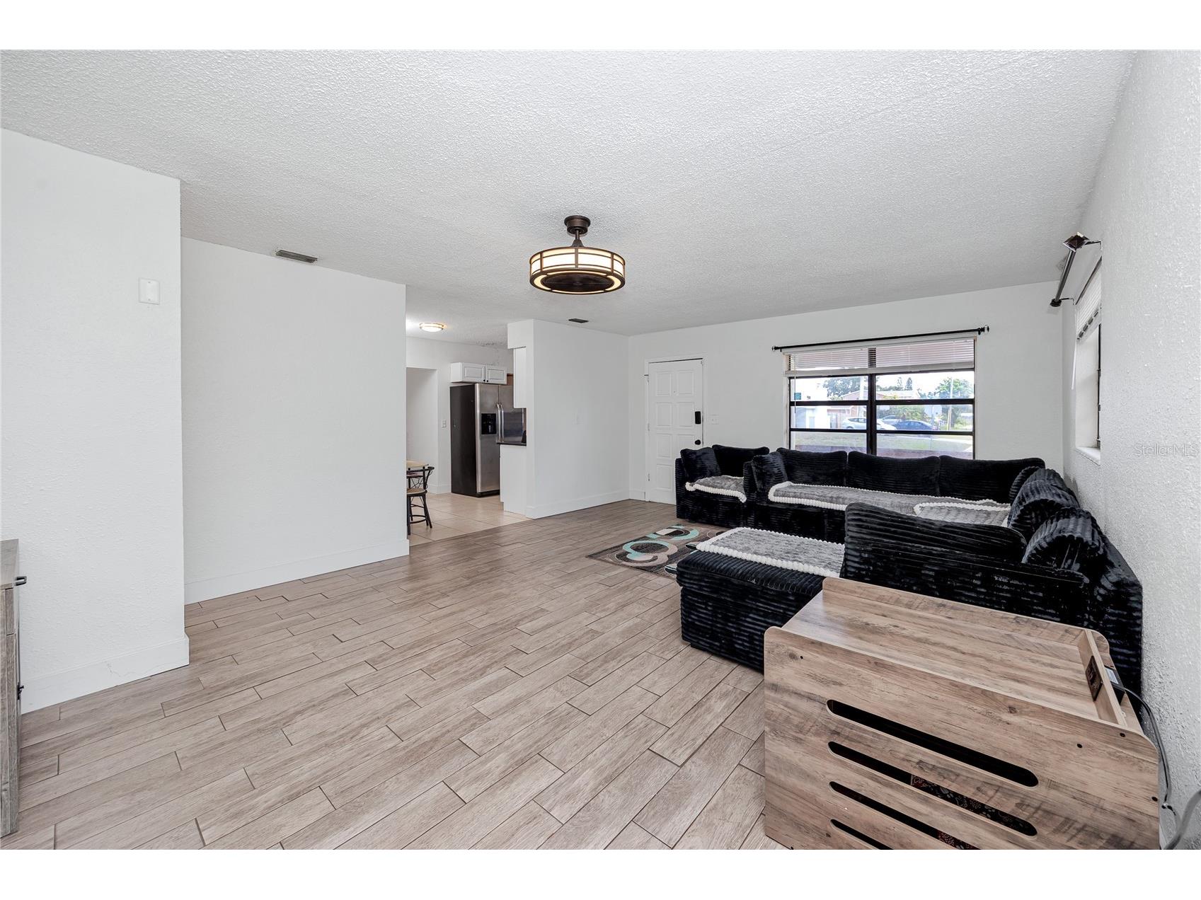 5960 89th Avenue N Pinellas Park FL 33782 TB8509003 image2