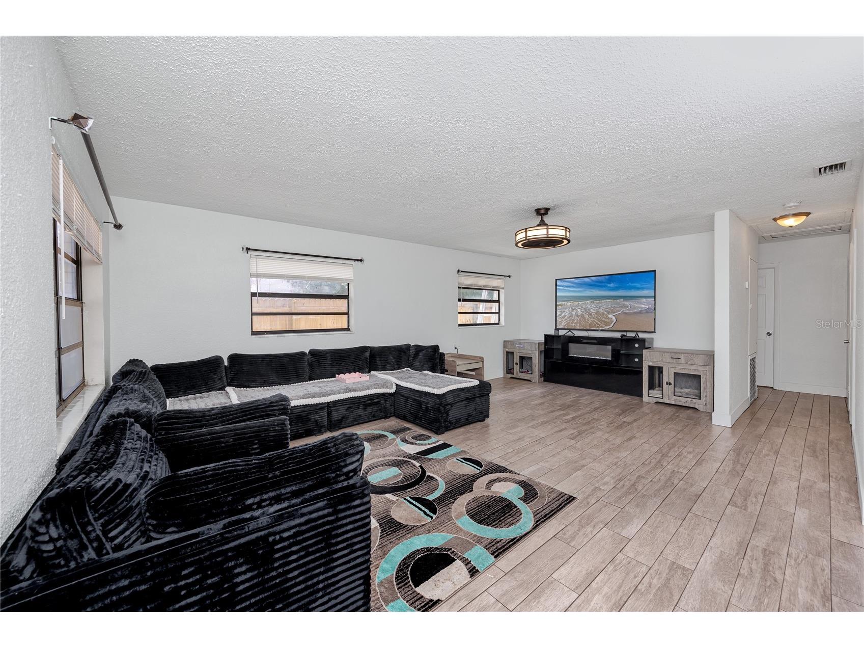5960 89th Avenue N Pinellas Park FL 33782 TB8509003 image9