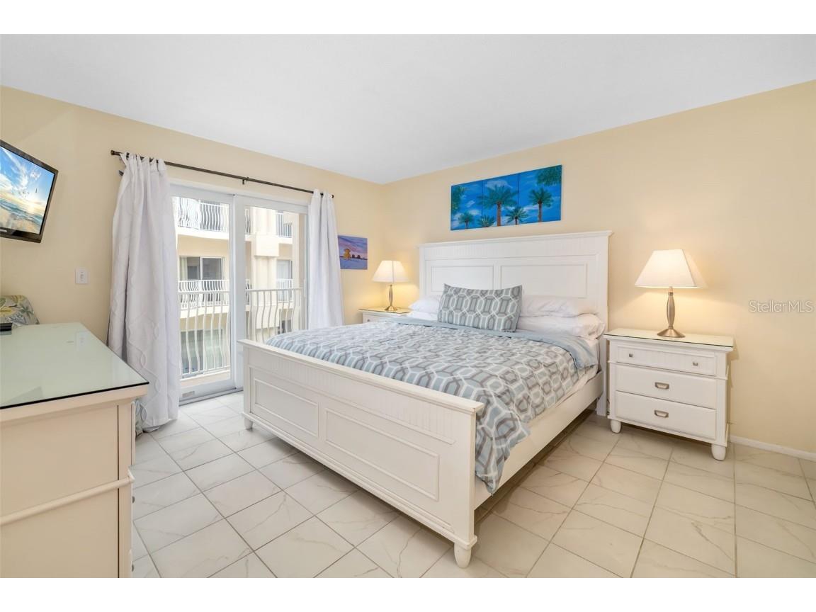 5961 Midnight Pass Road #319 Sarasota FL 34242 - LITTLE SARASOTA BAY & GULF A4659759 image12