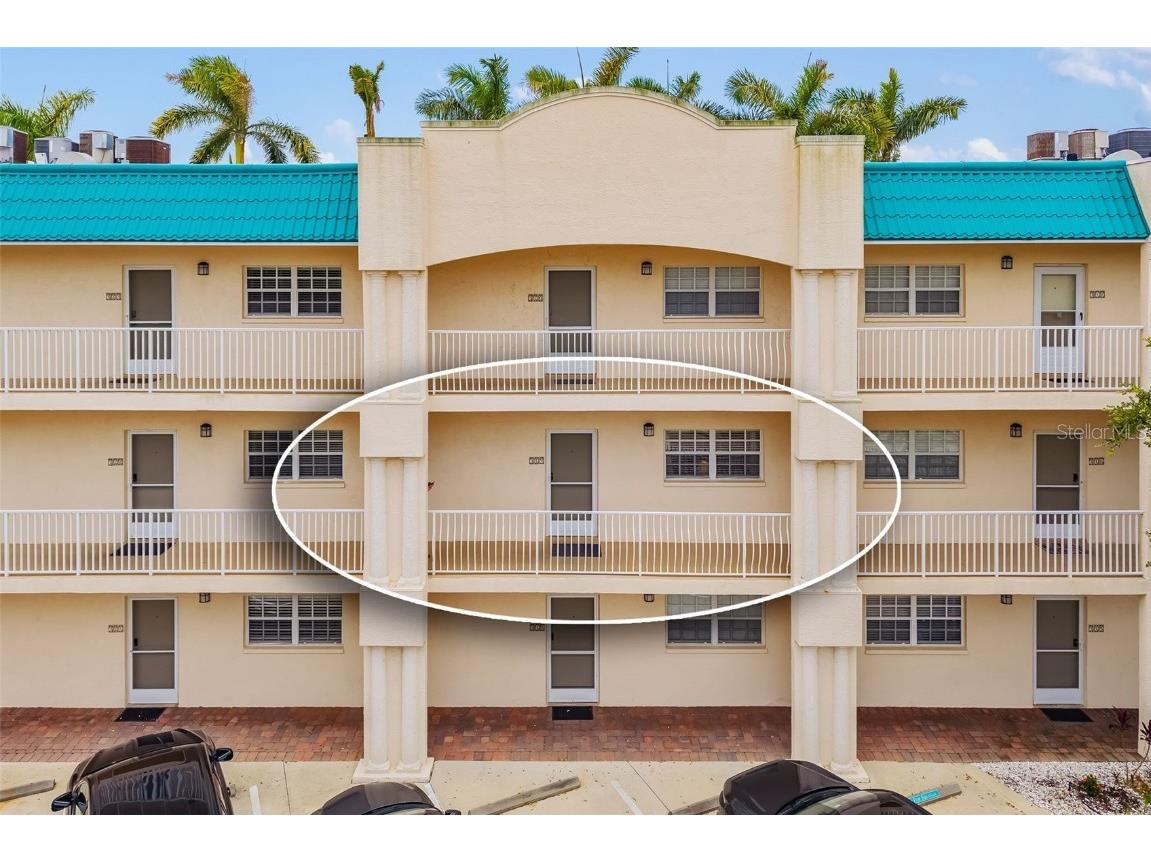 5961 Midnight Pass Road #319 Sarasota FL 34242 - LITTLE SARASOTA BAY & GULF A4659759 image4