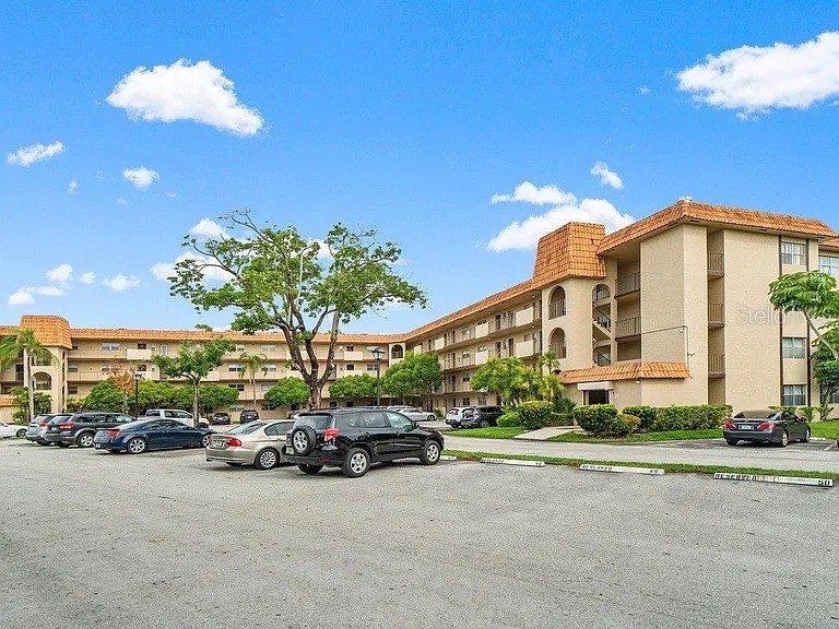 5961 N Falls Circle Drive #411 Lauderhill FL 33319 TB8465217 image1