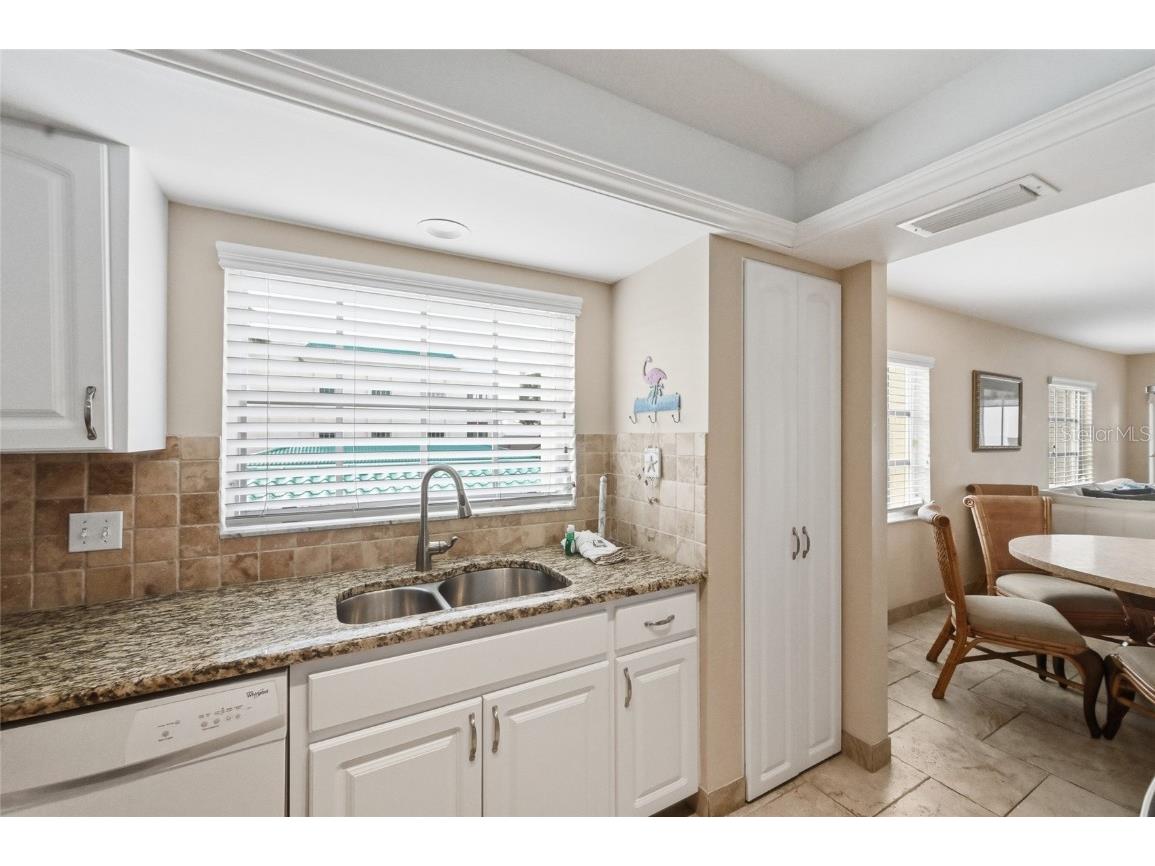 5962 Midnight Pass Road #129 Sarasota FL 34242 A4672593 image11