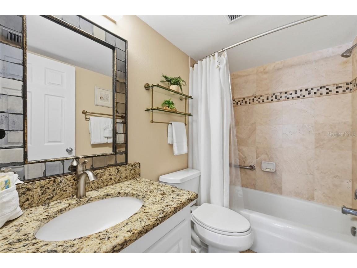 5962 Midnight Pass Road #129 Sarasota FL 34242 A4672593 image16