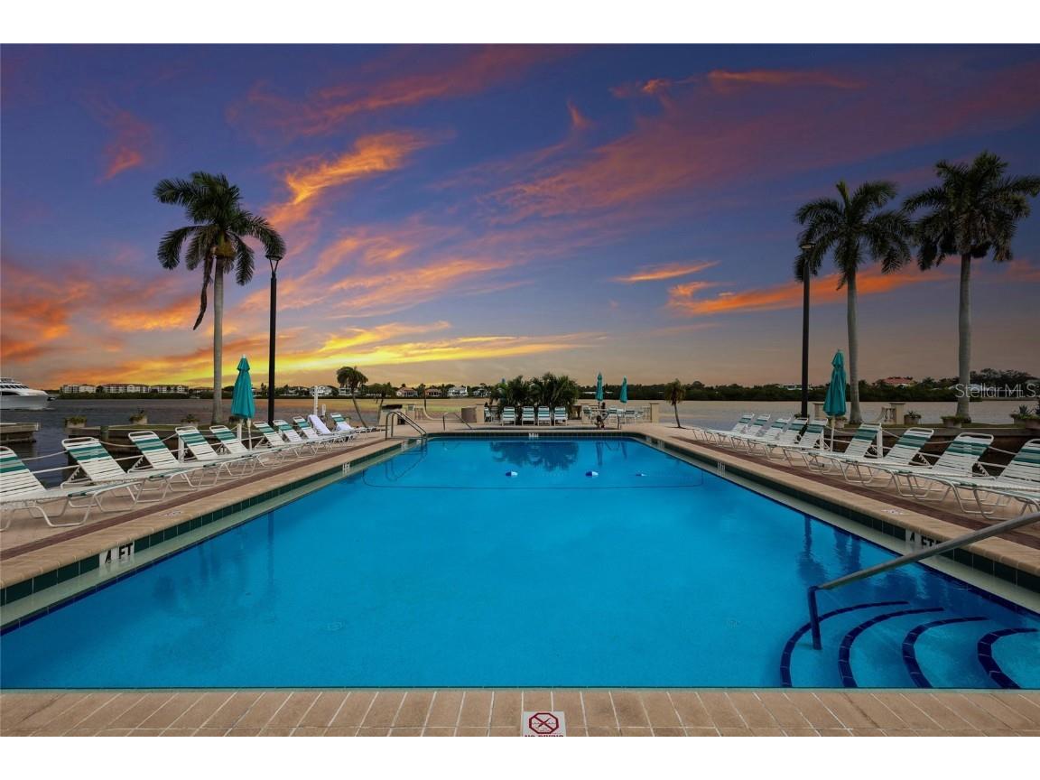 5962 Midnight Pass Road #129 Sarasota FL 34242 A4672593 image29