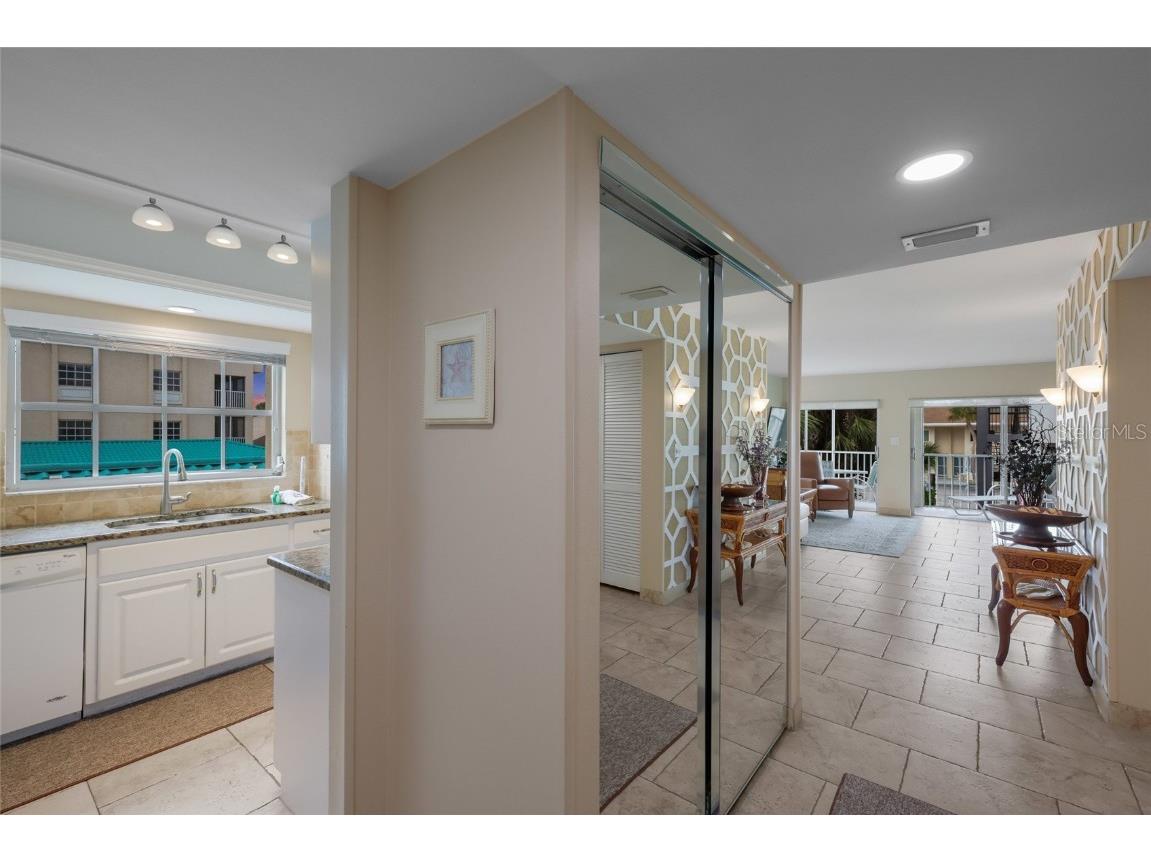 5962 Midnight Pass Road #129 Sarasota FL 34242 A4672593 image33