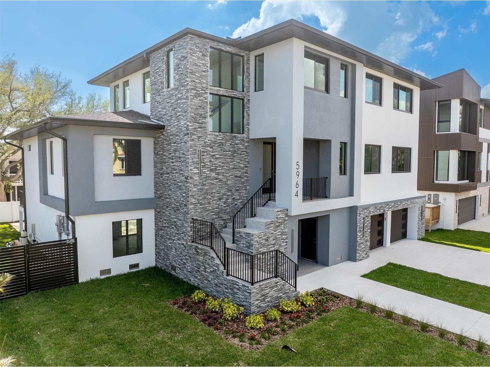 5964 Bayview Circle S Gulfport FL 33707 TB8440527 image2