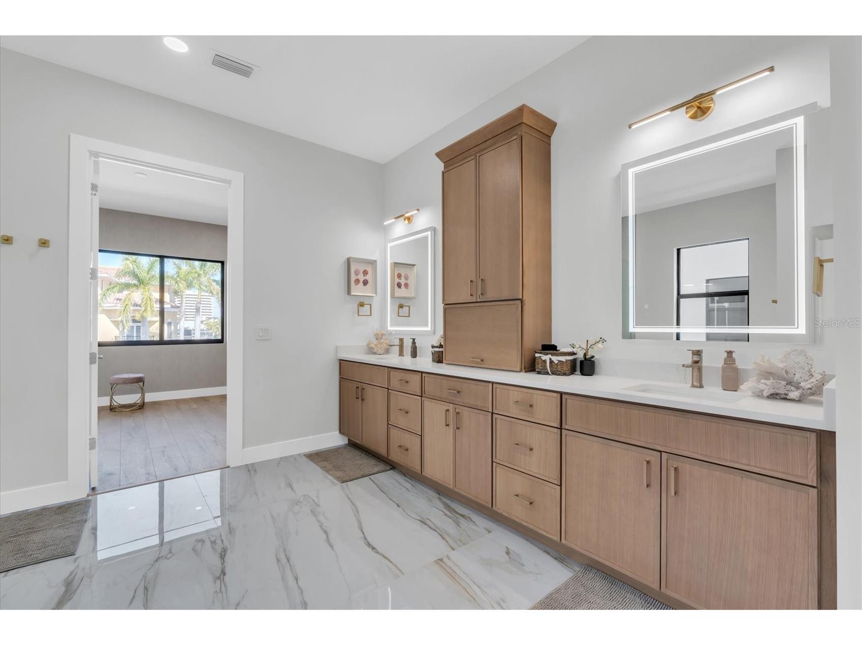 5964 Bayview Circle S Gulfport FL 33707 TB8440527 image21