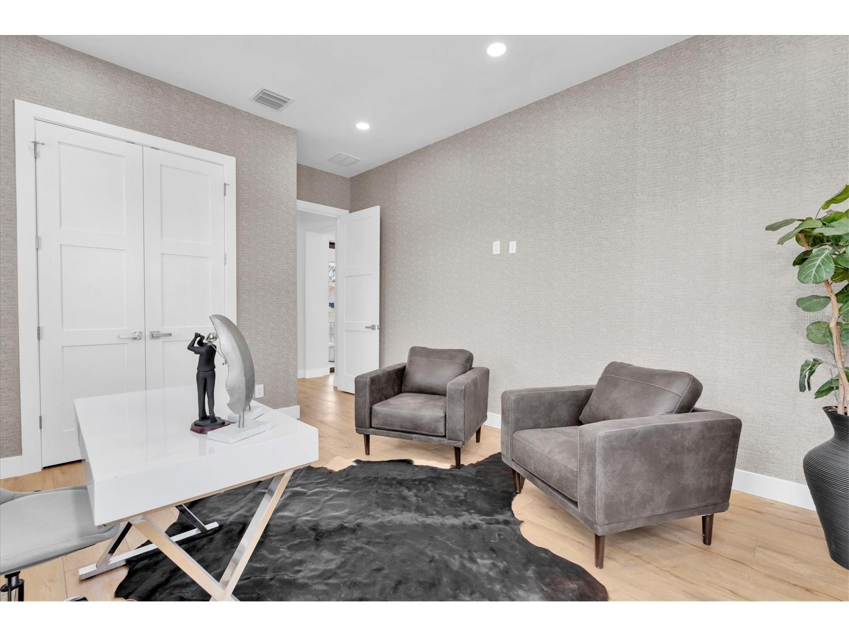 5964 Bayview Circle S Gulfport FL 33707 TB8440527 image26