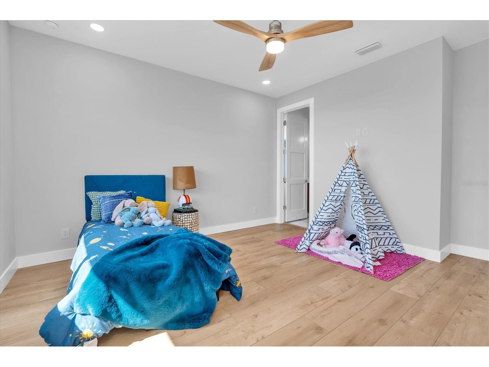 5964 Bayview Circle S Gulfport FL 33707 TB8440527 image33