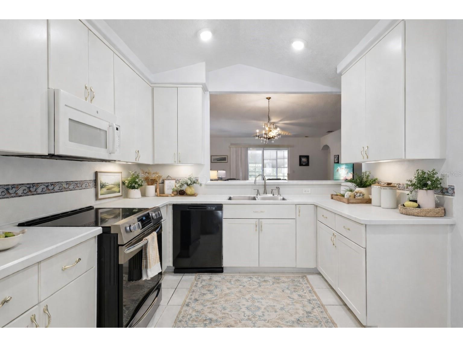 5964 Brittania Boulevard Tavares FL 32778 - LITTLE LAKE HARRIS G5107482 image2