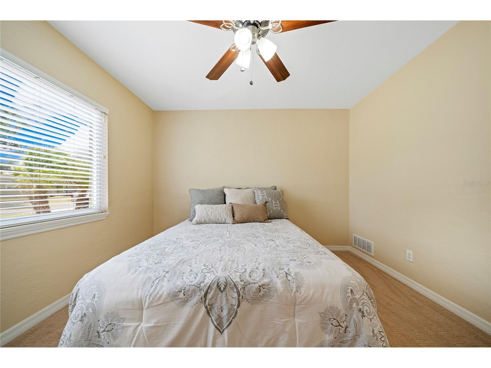 5965 15th Street N Saint Petersburg FL 33703 TB8503717 image23